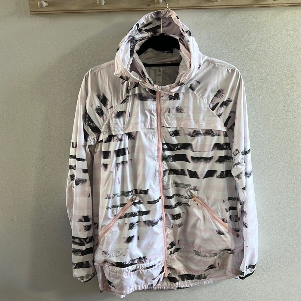 RARE lululemon miss misty 10 EUC striped-tropics 🌴💕